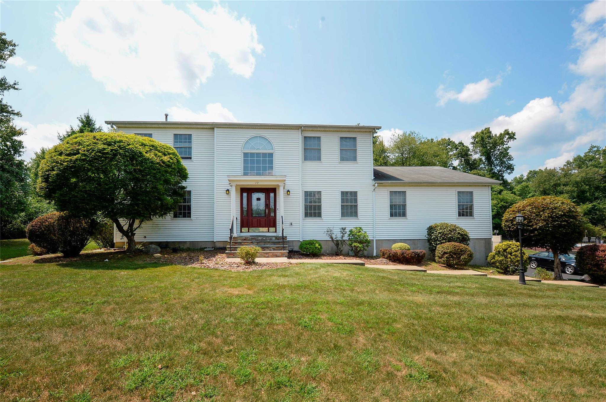 #1 photo, 47 Red Schoolhouse Road, 紐約州 Chestnut Ridge , NY 10977