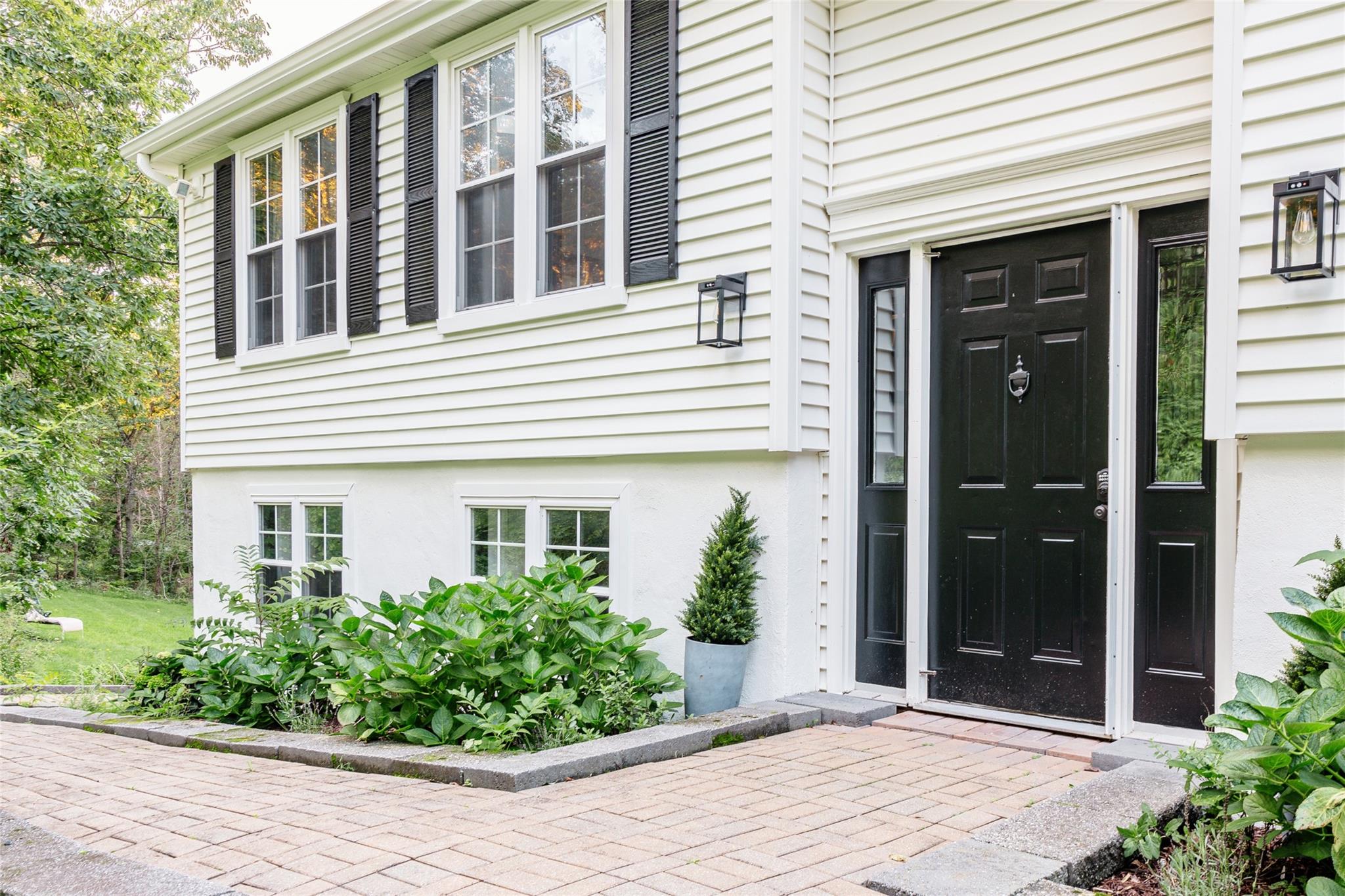 #1 photo, 27 Maple Road, Lake Peekskill , NY 10537