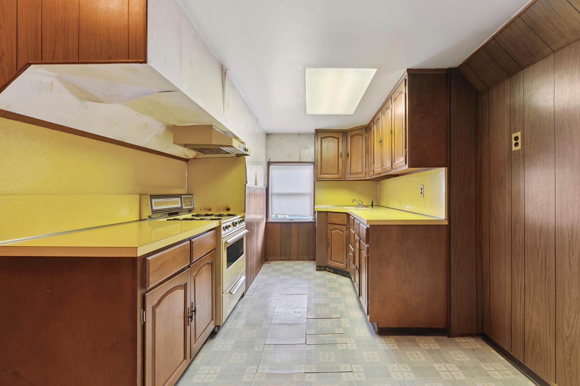 #12 photo, 1346 73RD Street, ブルックリン区 Dyker Heights , NY 11228