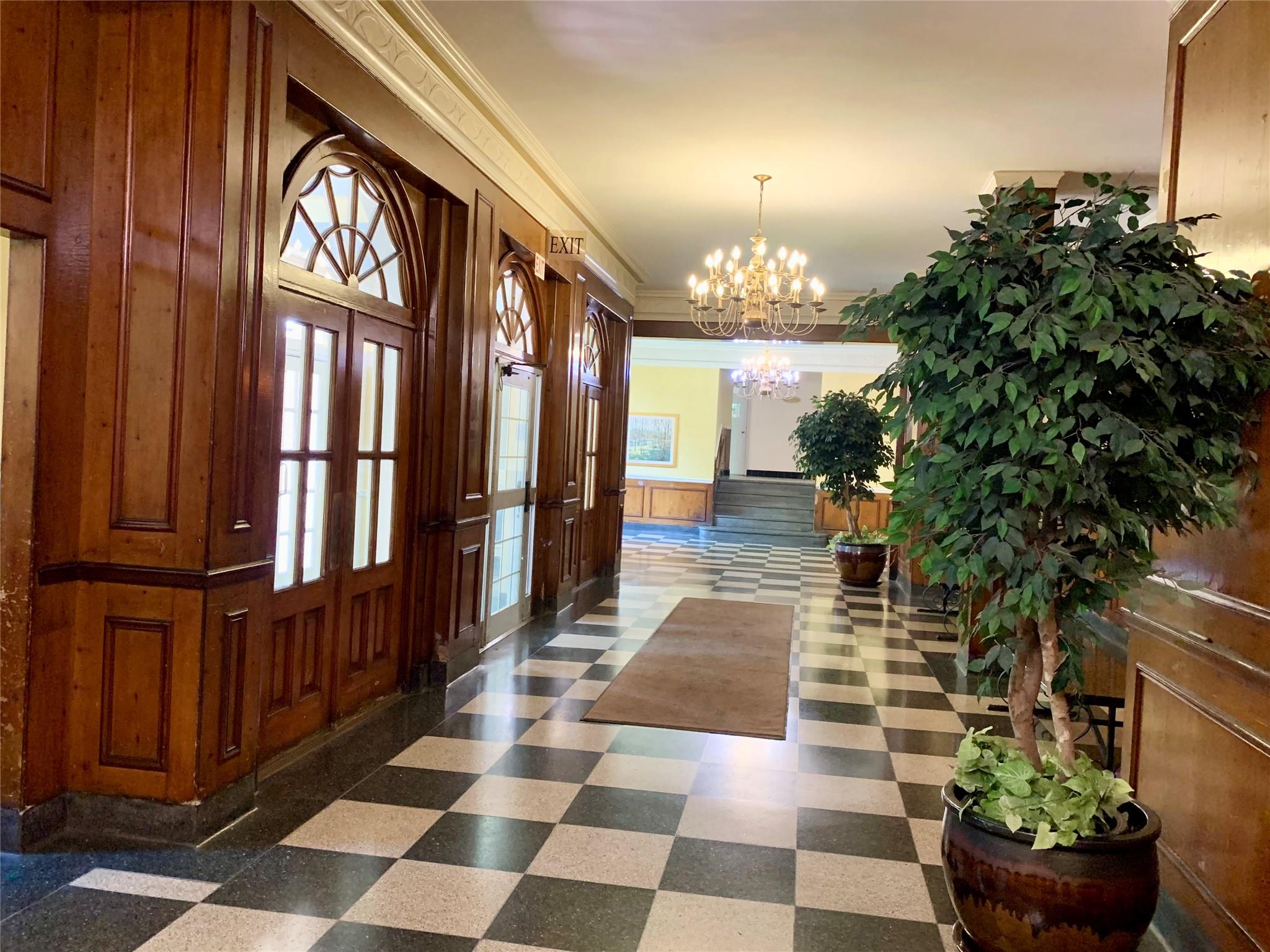 #1 photo, 511 W 232 Street, 布朗士 Bronx , NY 10463