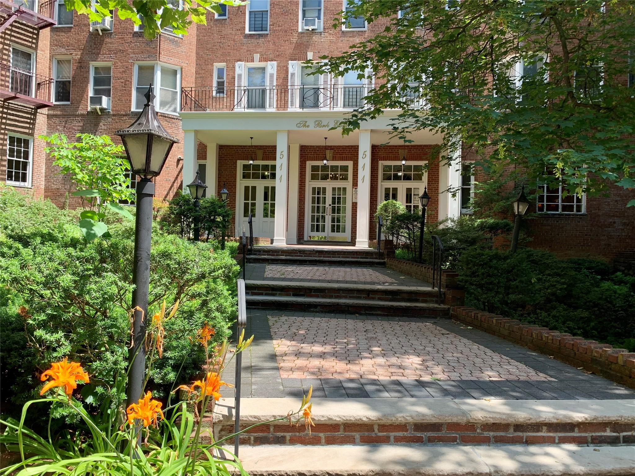 #2 photo, 511 W 232 Street, ブロンクス区 Bronx , NY 10463