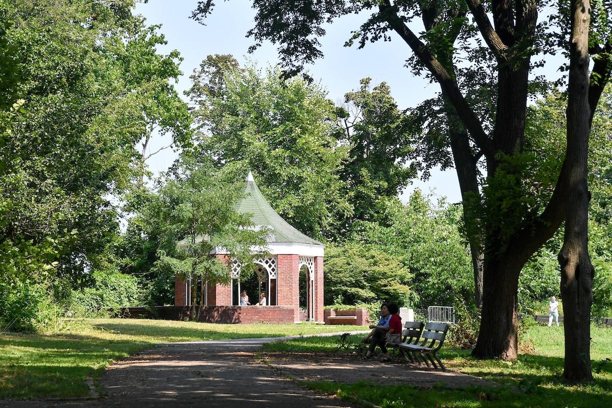 #13 photo, 210-50 41st Avenue, Bayside , NY 11361