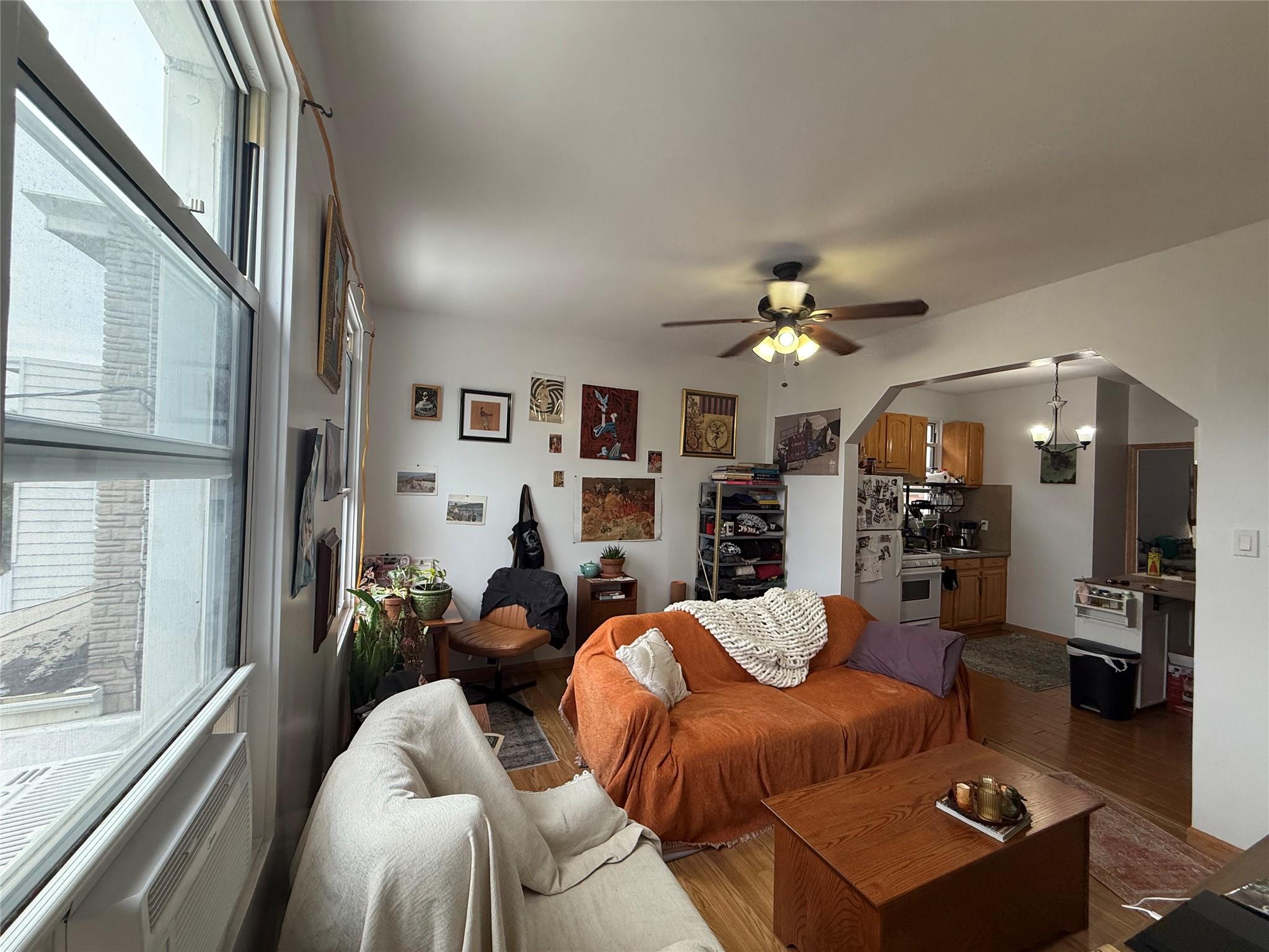 #1 photo, 58-31 71st Street, 法拉盛 Flushing , NY 11378