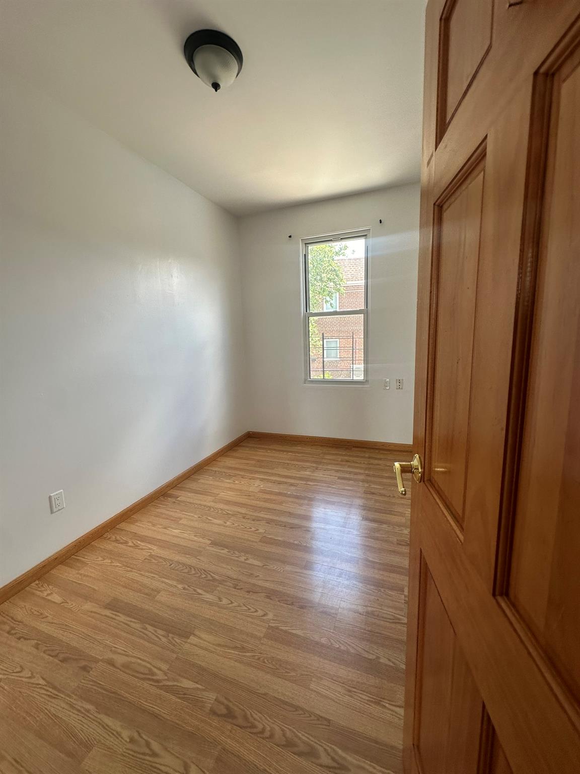 #6 photo, 58-31 71st Street, Flushing , NY 11378