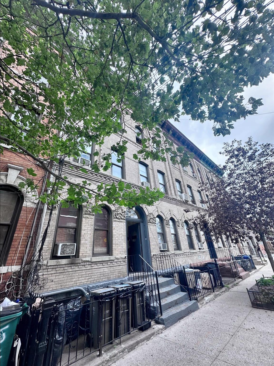 #2 photo, 1243 Willoughby Avenue, ブルックリン区 Brooklyn , NY 11237