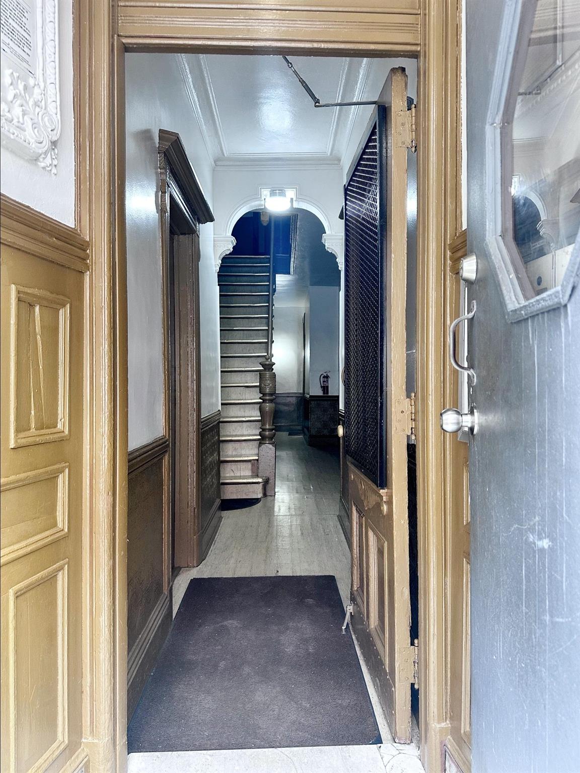 #4 photo, 1243 Willoughby Avenue, ブルックリン区 Brooklyn , NY 11237