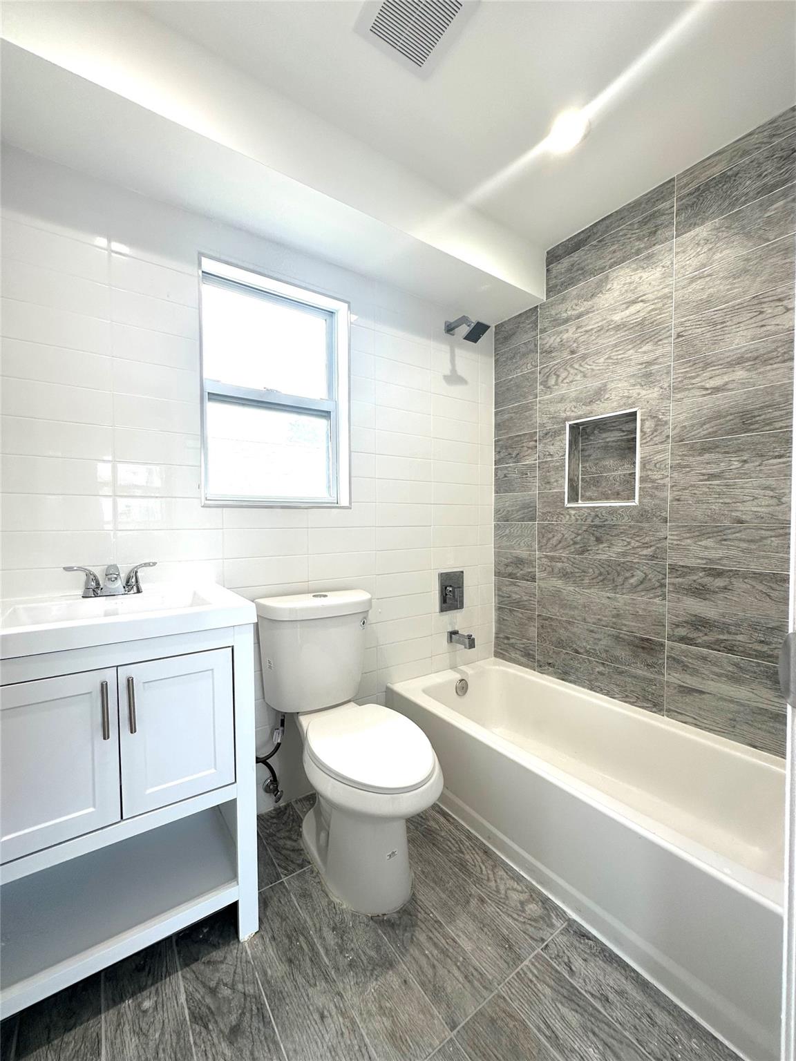 #8 photo, 14232 174th Street, Springfield Gardens , NY 11434