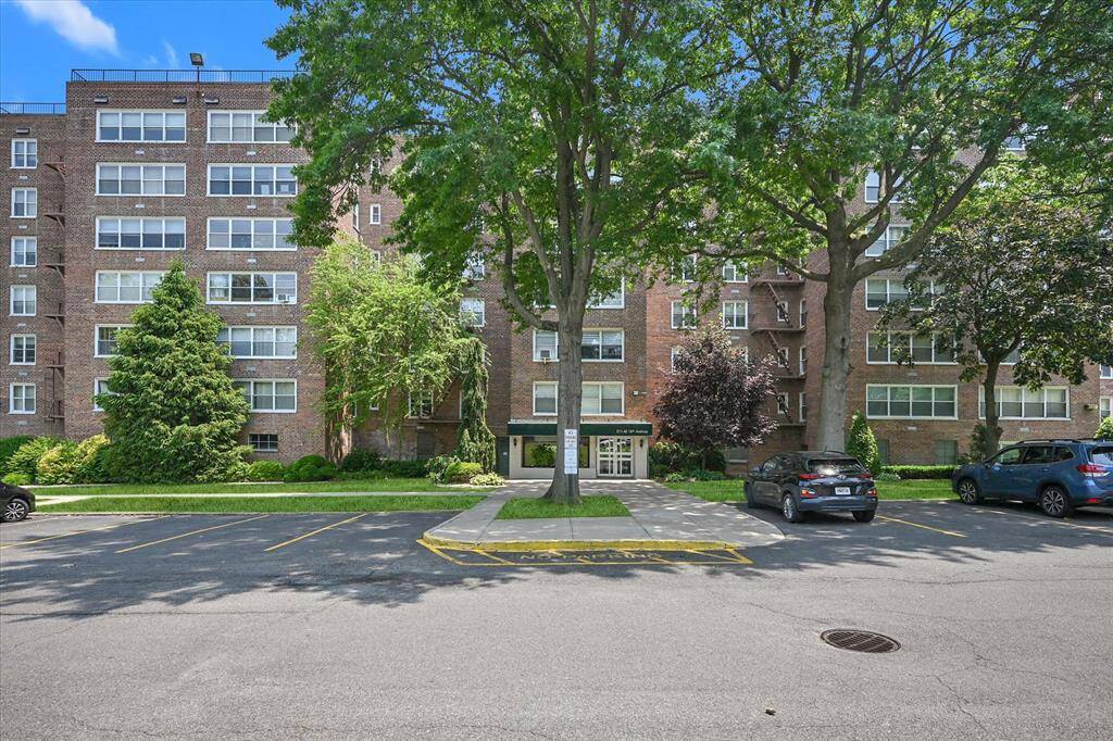 #1 photo, 211-40 18th Ave, #4A, 皇后區 貝塞 Bayside , NY 11360