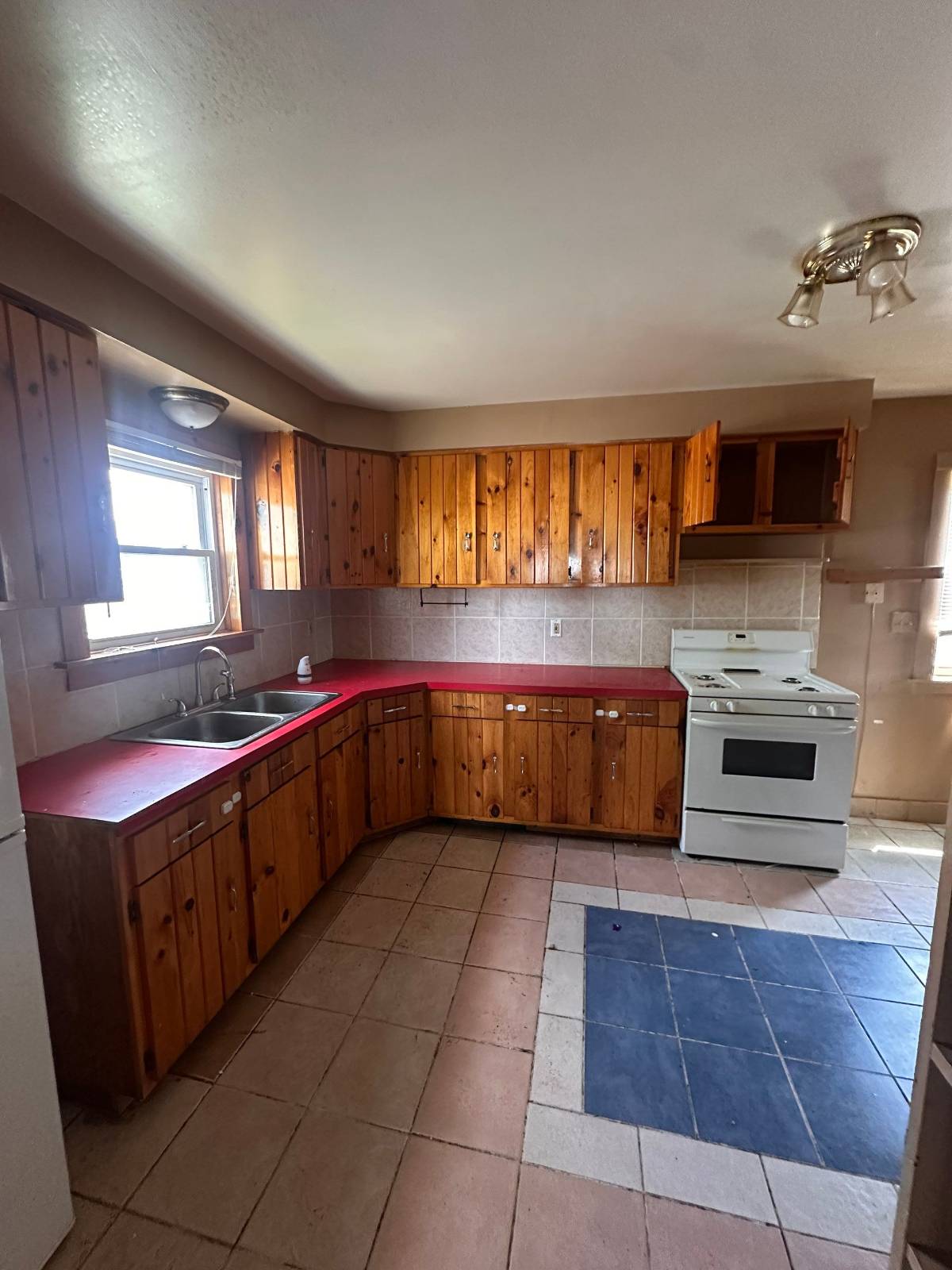 #6 photo, 101 Meadow St, Johnstown , NY 12095