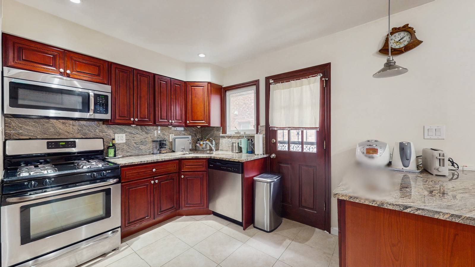 #10 photo, 43-19 205th Street, クイーンズ区 Bayside , NY 11361