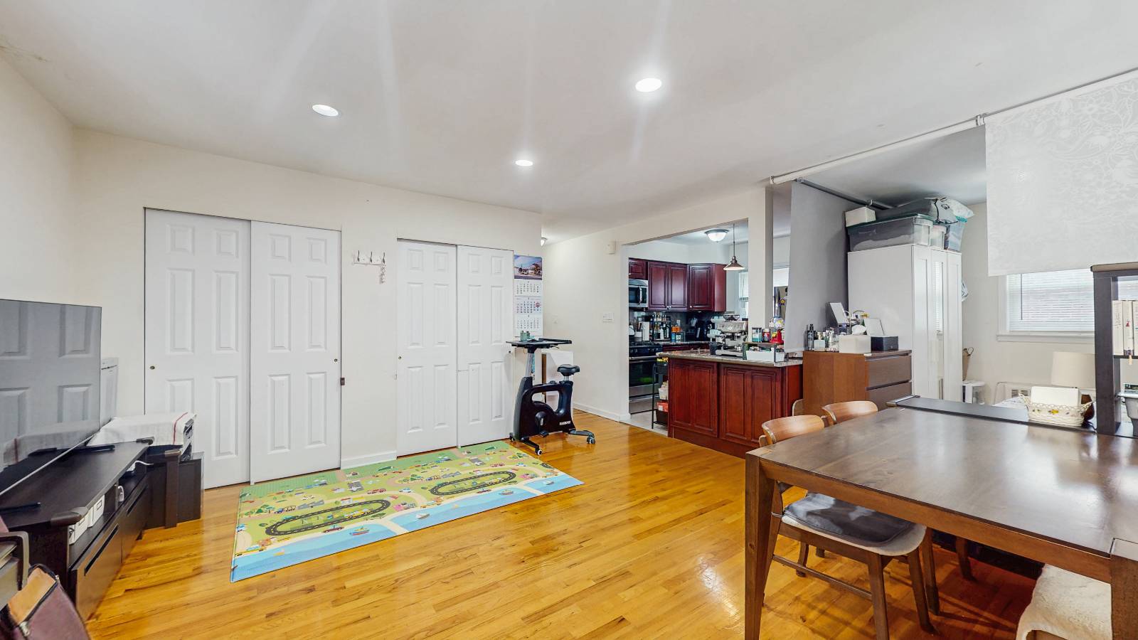 #17 photo, 43-19 205th Street, クイーンズ区 Bayside , NY 11361