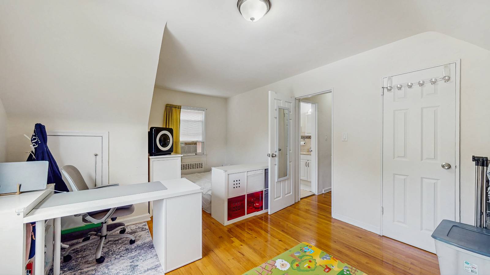 #22 photo, 43-19 205th Street, クイーンズ区 Bayside , NY 11361