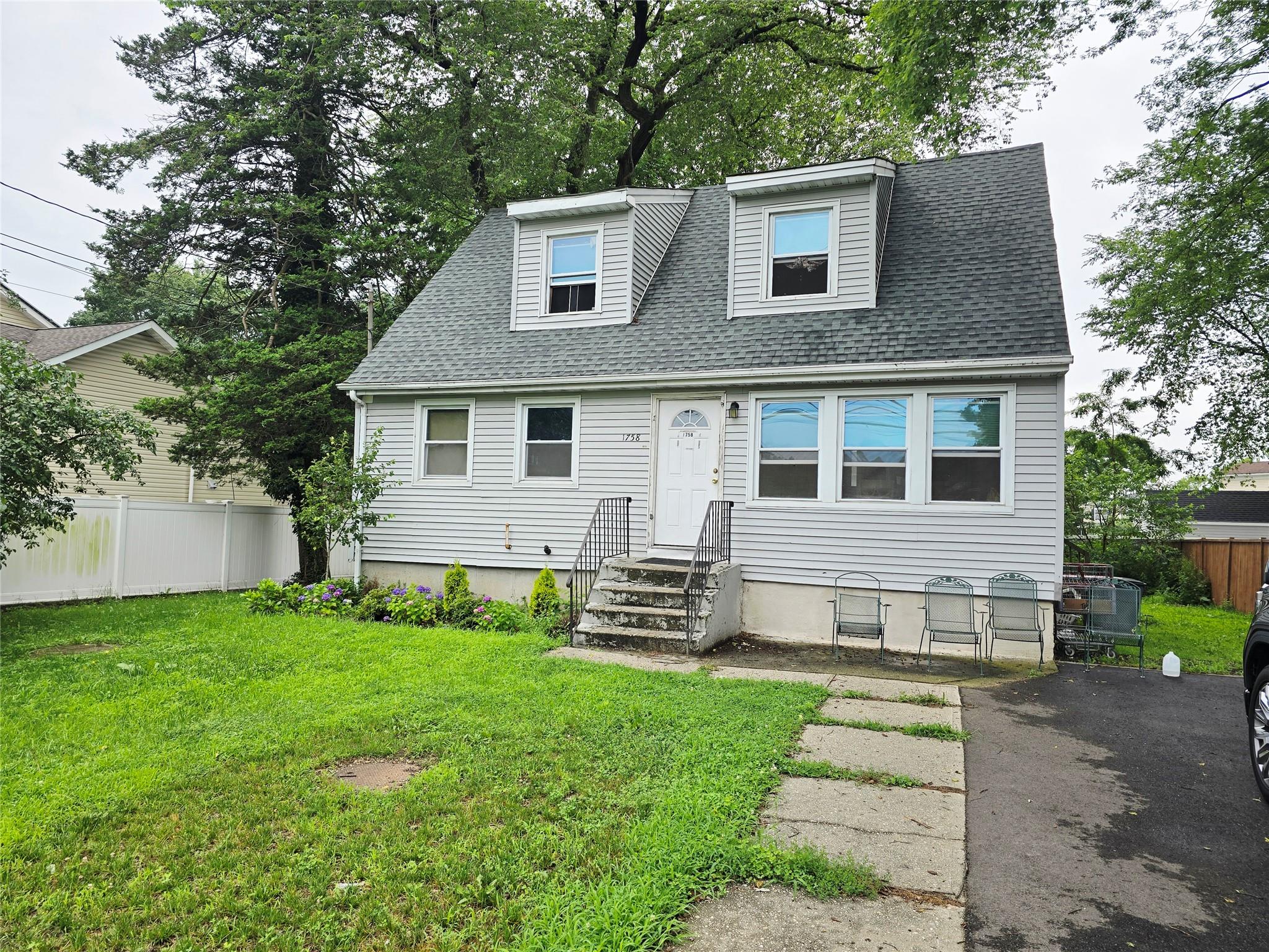 #1 photo, 1758 Manatuck Boulevard, 東長島 海湾 Bay Shore , NY 11706