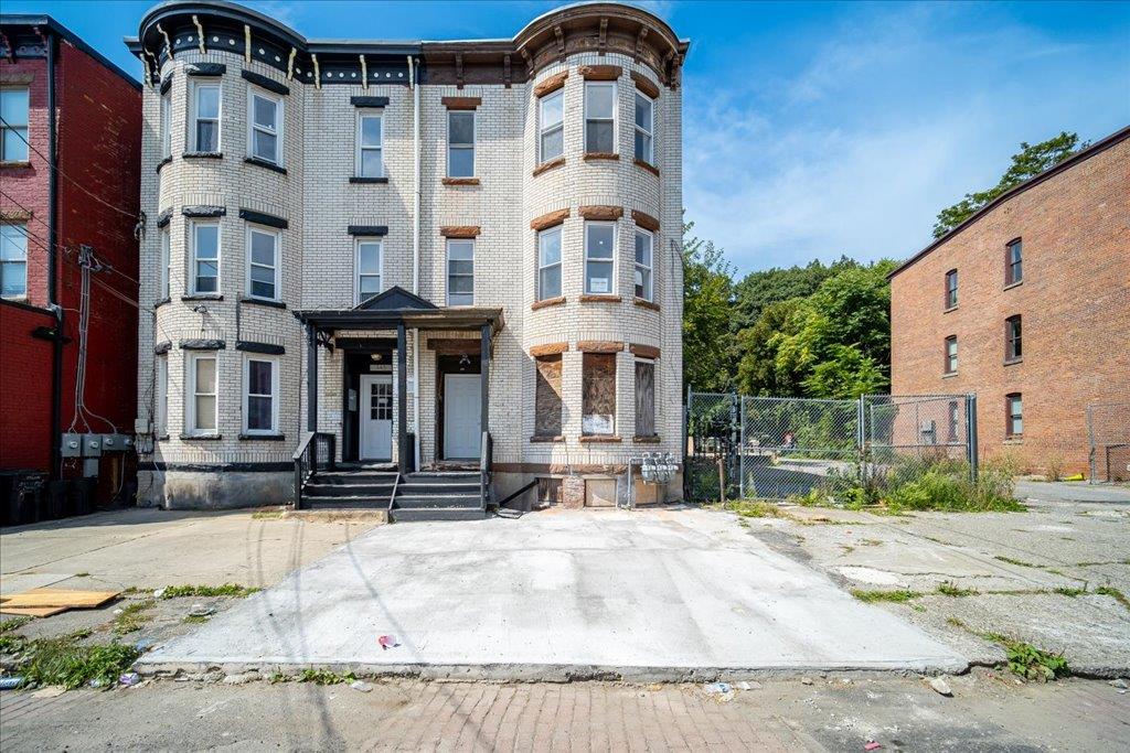 #1 photo, 347 Liberty Street, 紐約州 Newburgh , NY 12550