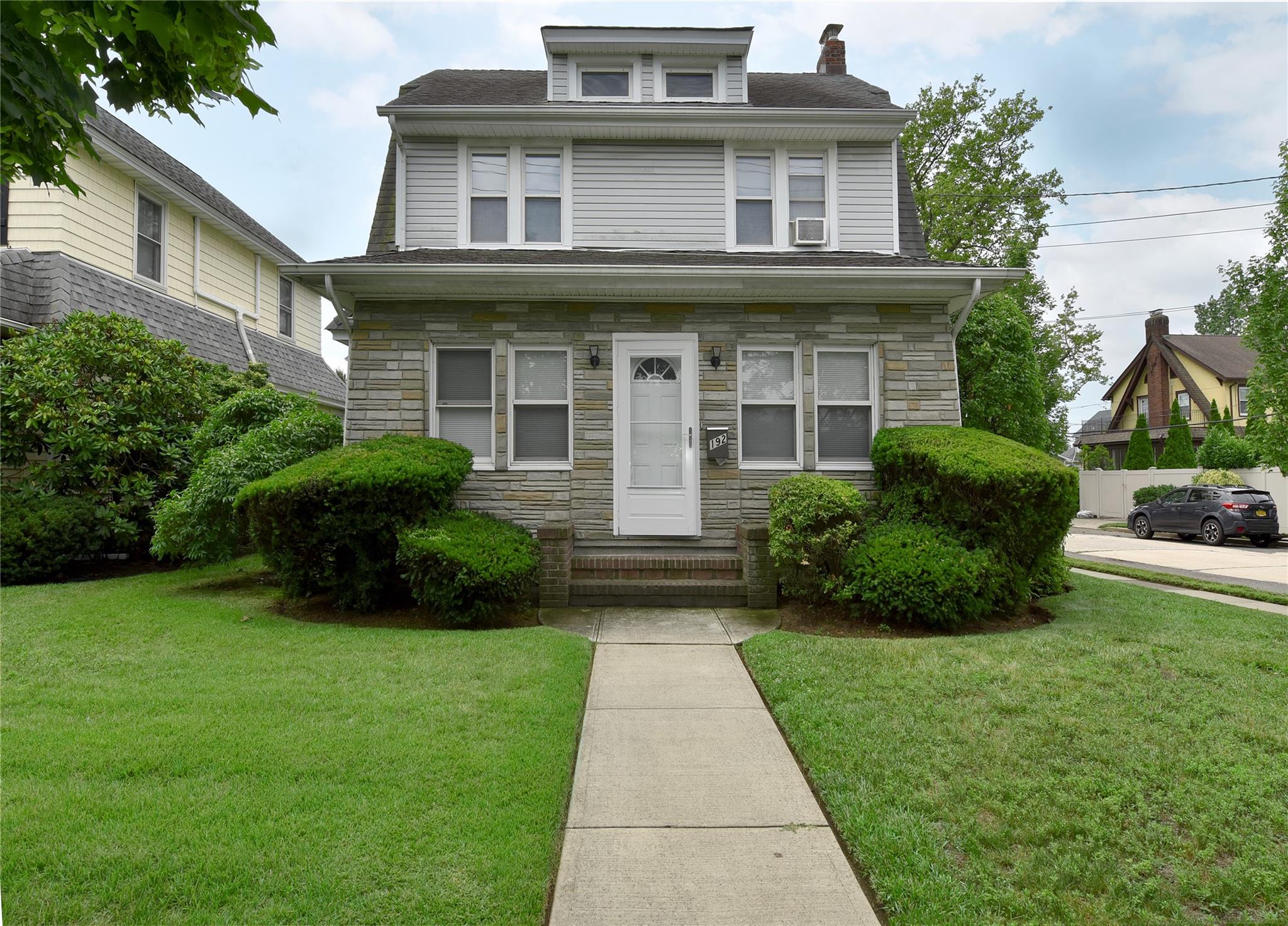 #1 photo, 192 Sherman Street, 長島 Lynbrook , NY 11563
