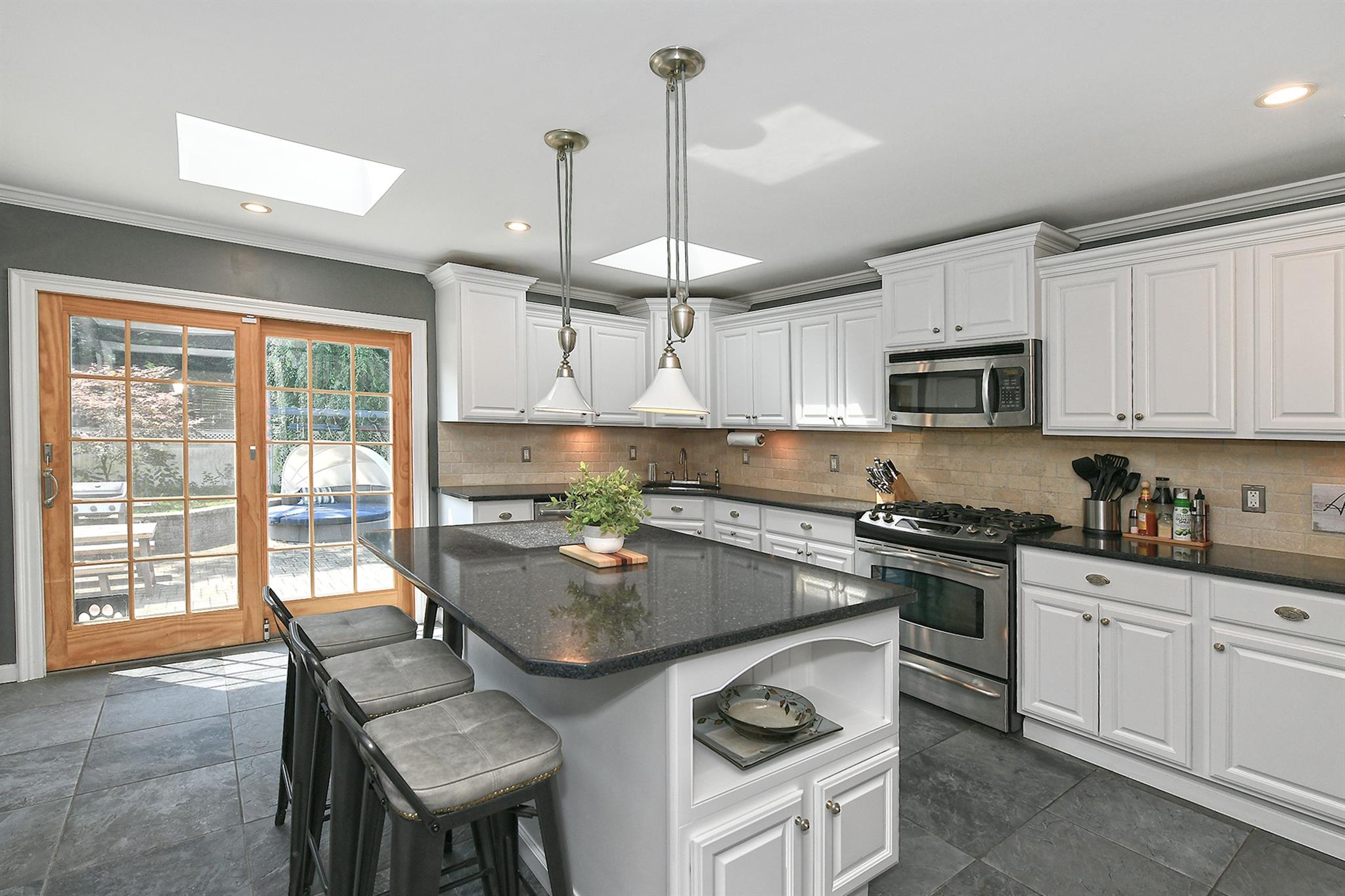 #16 photo, 84 Franklin Avenue, East Northport , NY 11731