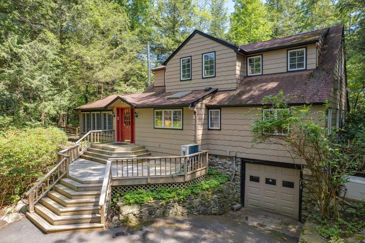 #1 photo, 1064 Barrett Circle, 紐約州 Carmel , NY 10512