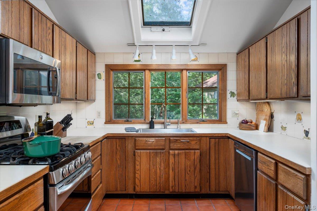 #15 photo, 1064 Barrett Circle, Carmel , NY 10512