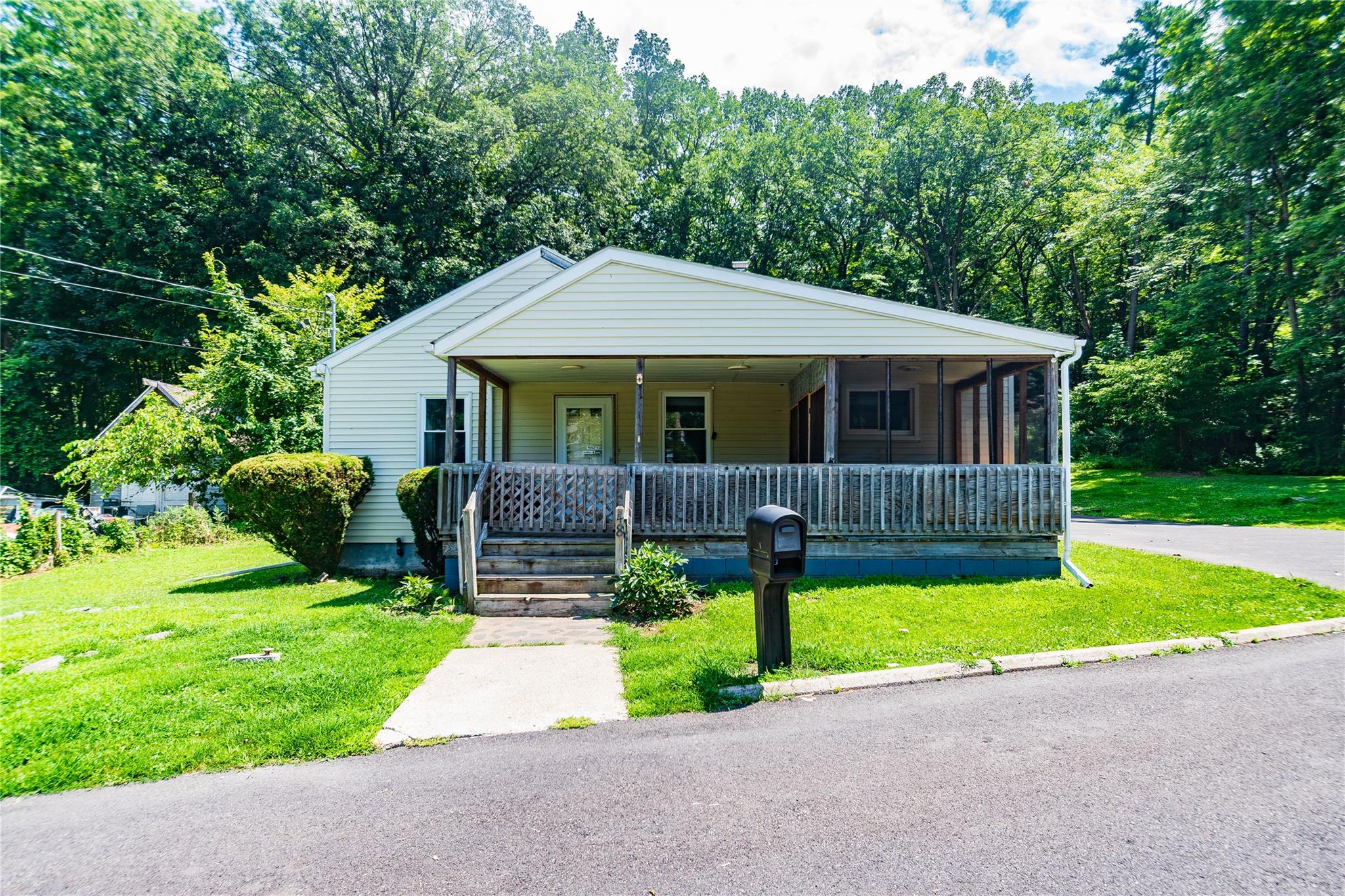 #2 photo, 48 Petit Avenue, Kingston , NY 12401