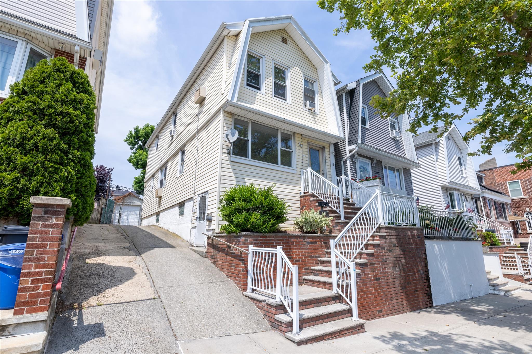 #1 photo, 2941 Middletown Road, Bronx , NY 10461