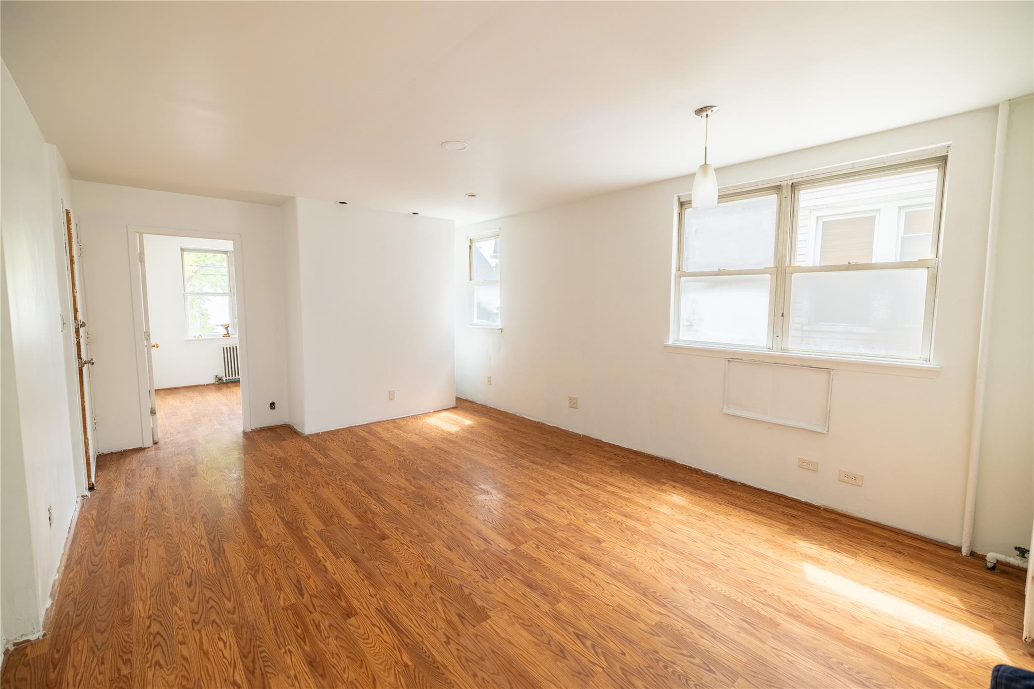 #9 photo, 2941 Middletown Road, Bronx , NY 10461