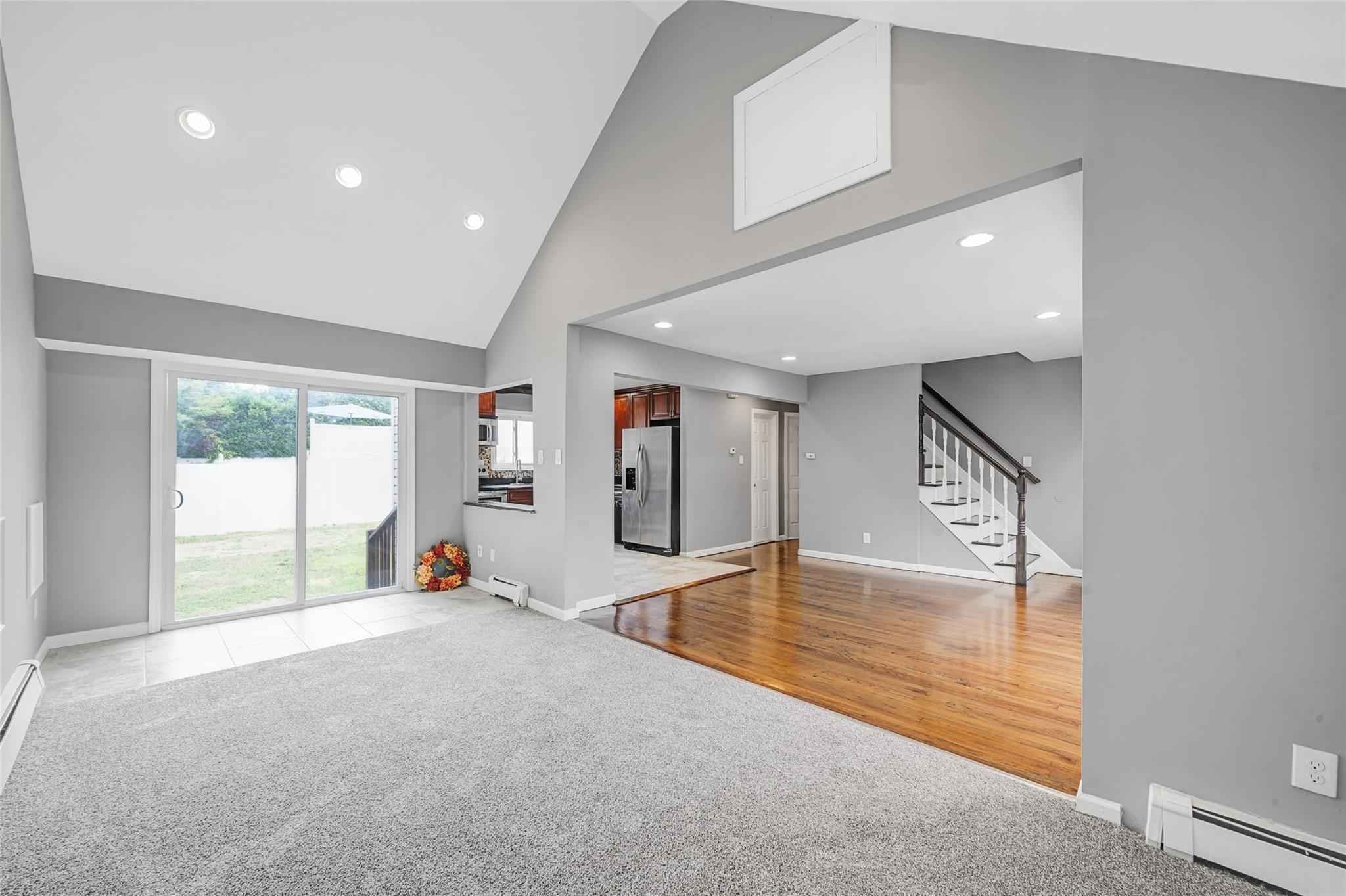 #11 photo, 281 Carlls Path, サフォーク郡 Deer Park , NY 11729