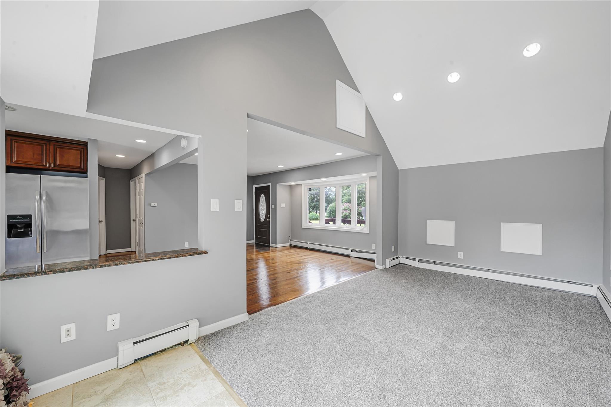 #12 photo, 281 Carlls Path, サフォーク郡 Deer Park , NY 11729