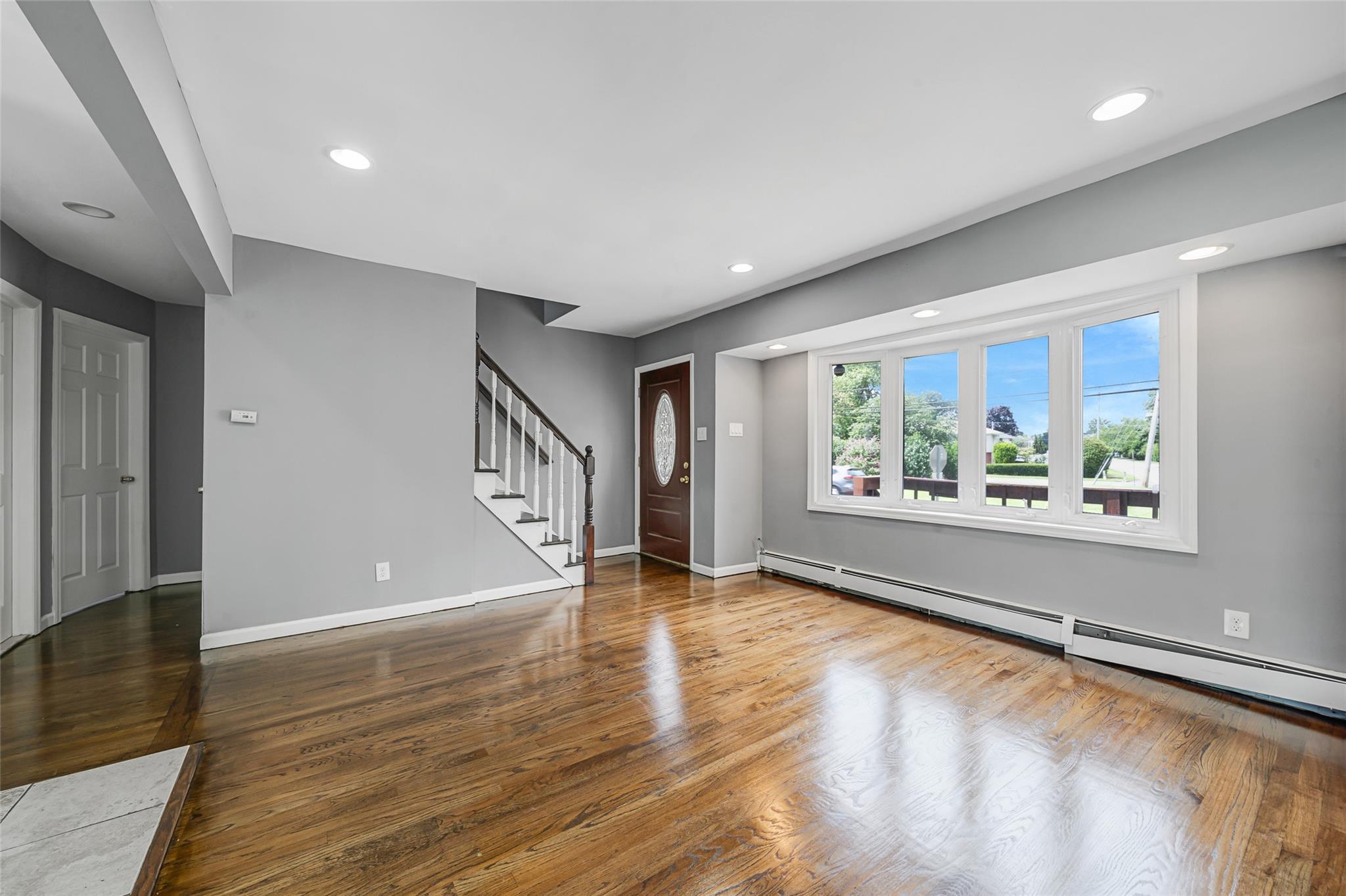 #7 photo, 281 Carlls Path, サフォーク郡 Deer Park , NY 11729