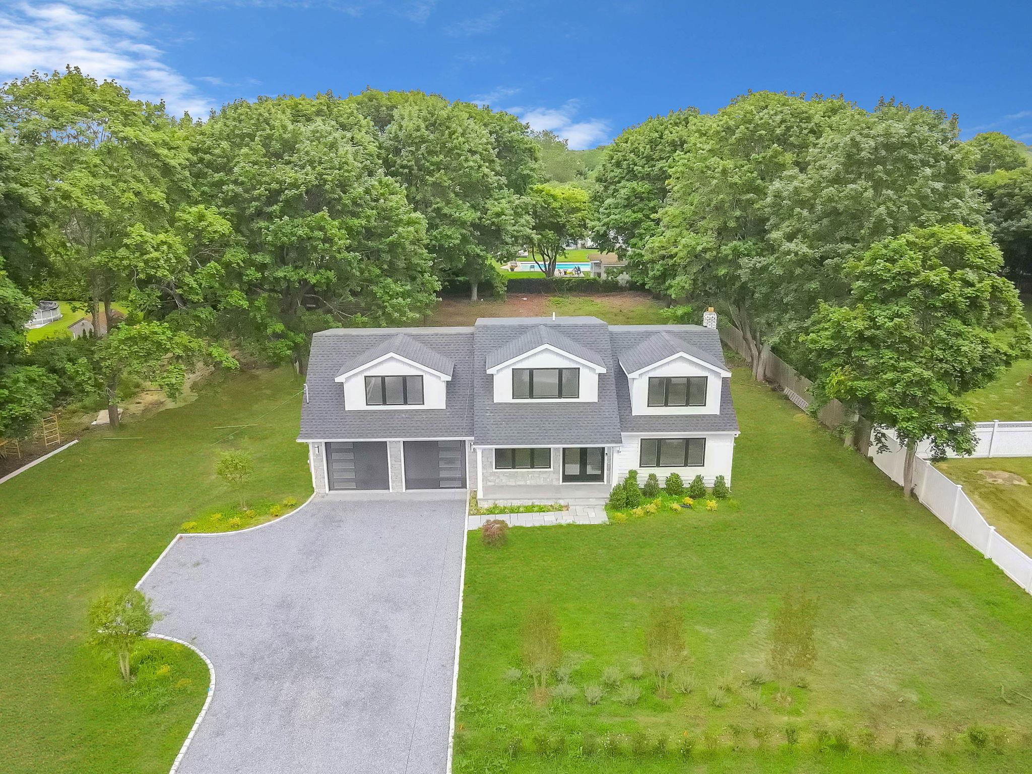 #3 photo, 11 Bayview Avenue, Eastport , NY 11941