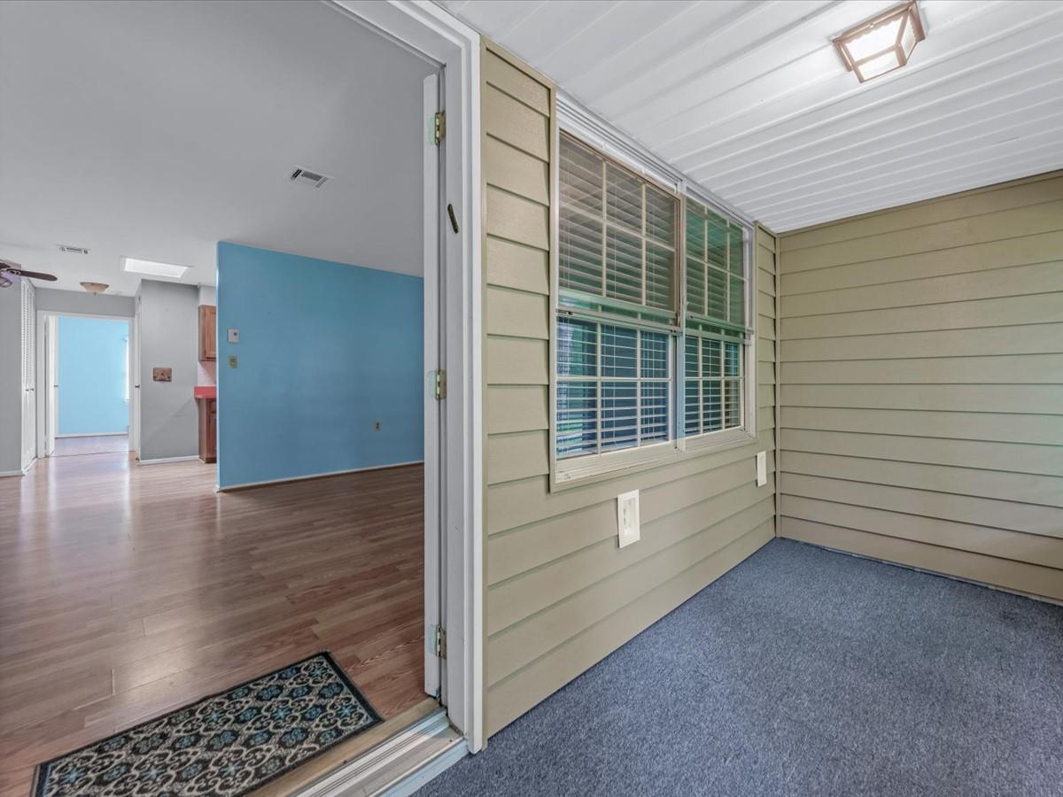 #3 photo, 195 E Newcastle Court, サフォーク郡 Ridge , NY 11961