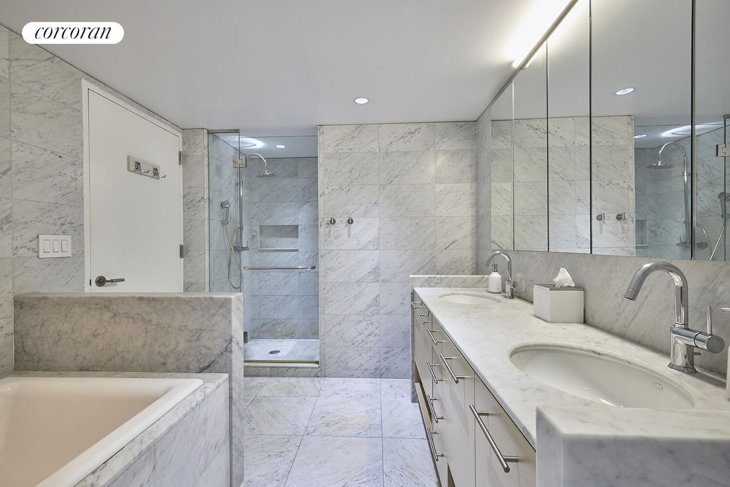 #12 photo, 310 E 53RD Street, マンハッタン Turtle Bay , NY 10022