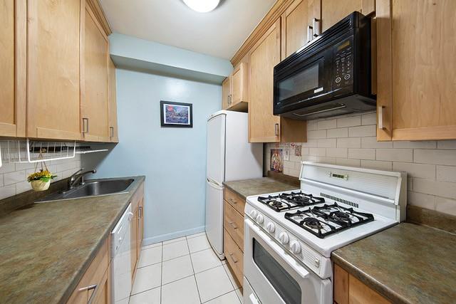 #4 photo, 33 GREENWICH Avenue, West Village , NY 10014