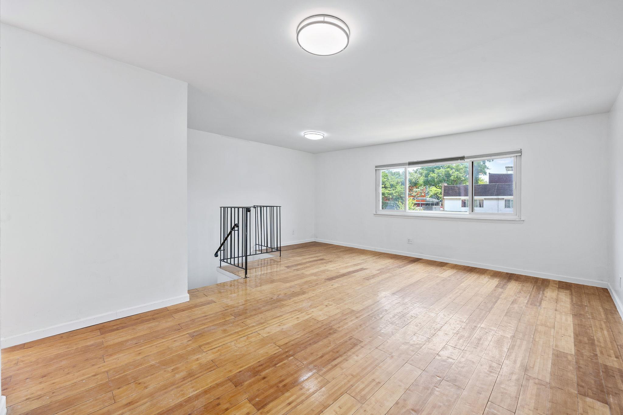 #1 photo, 657 Evergreen Avenue, 布鲁克林 Brooklyn , NY 11207