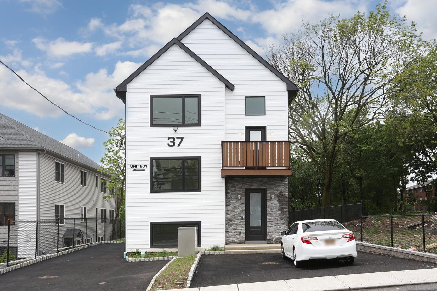 #1 photo, 37 Ewing Avenue, 紐約州 Spring Valley , NY 10977