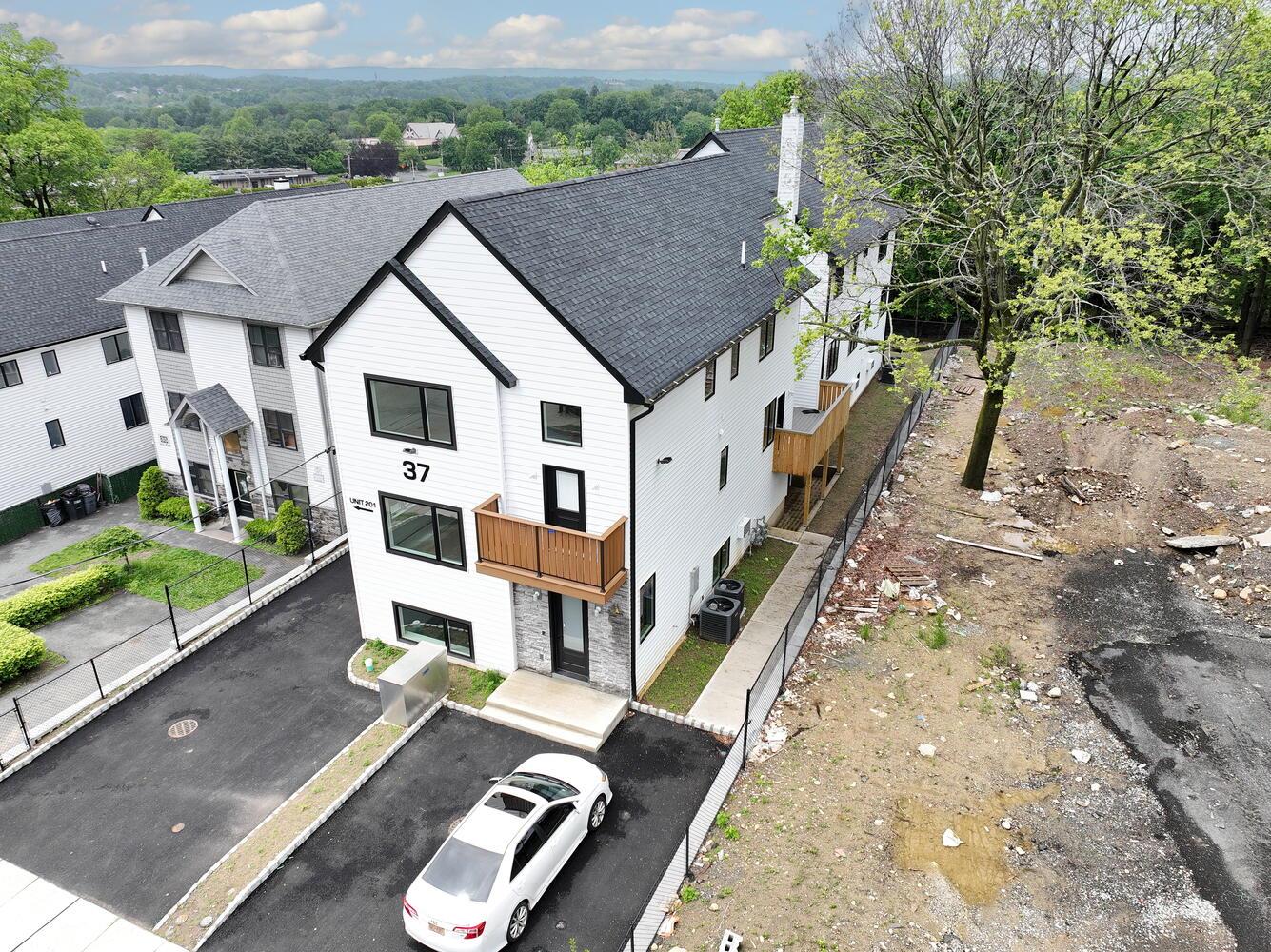 #3 photo, 37 Ewing Avenue, Spring Valley , NY 10977