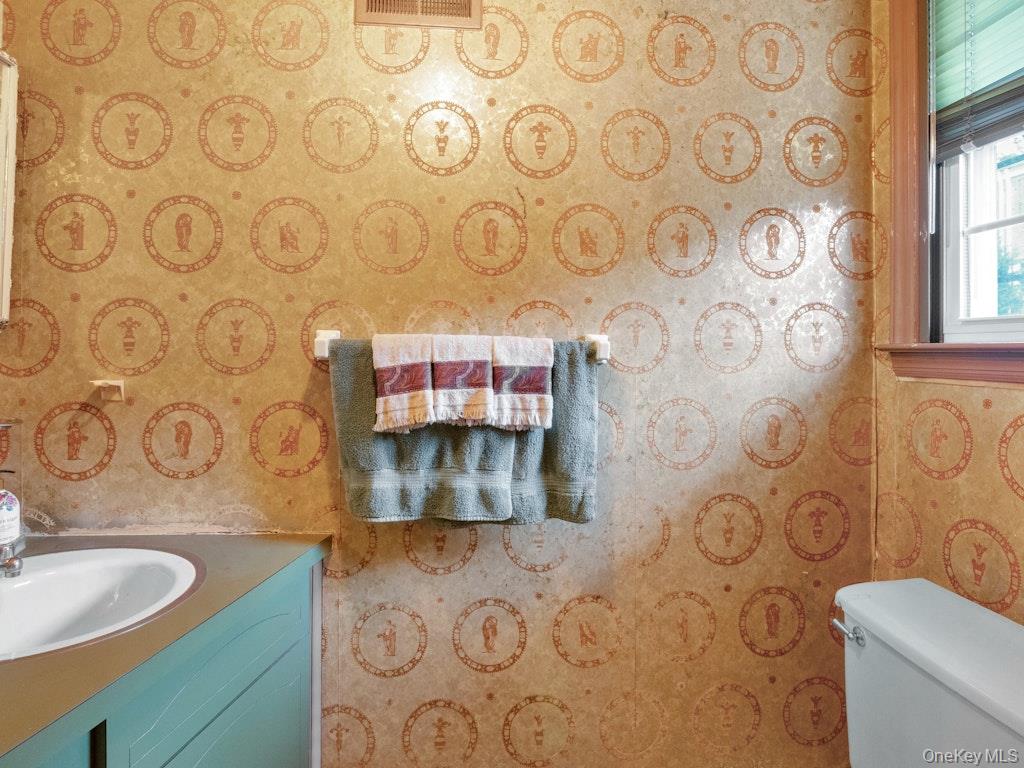 #11 photo, 118 Texas Avenue, Bronxville , NY 10708