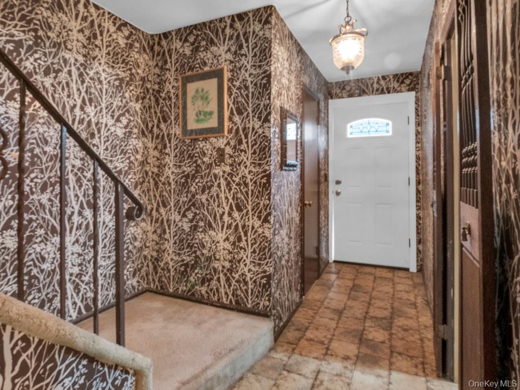 #3 photo, 118 Texas Avenue, Bronxville , NY 10708