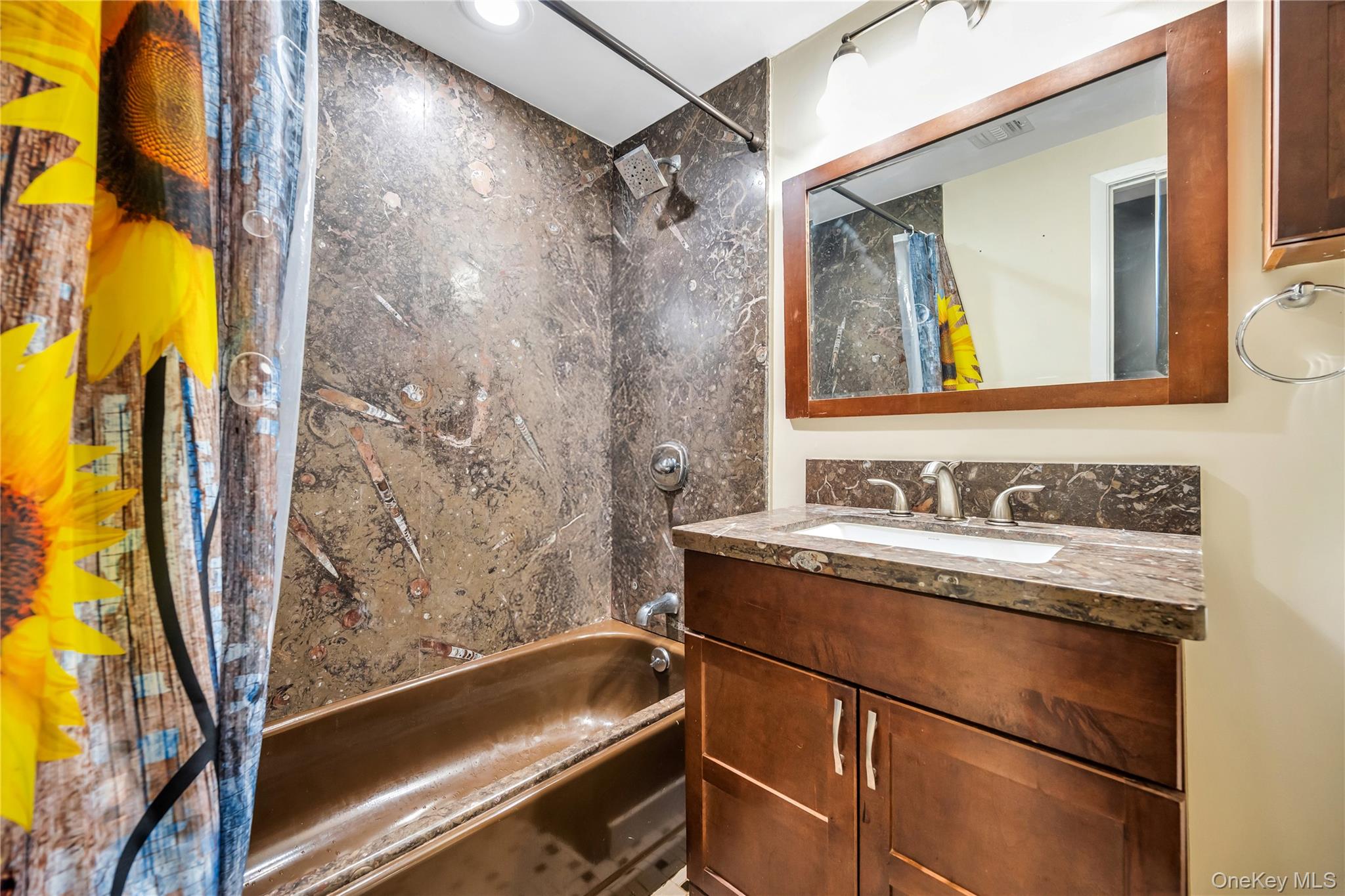 #11 photo, 15 Fairway Drive, ナッソー郡 Old Bethpage , NY 11804