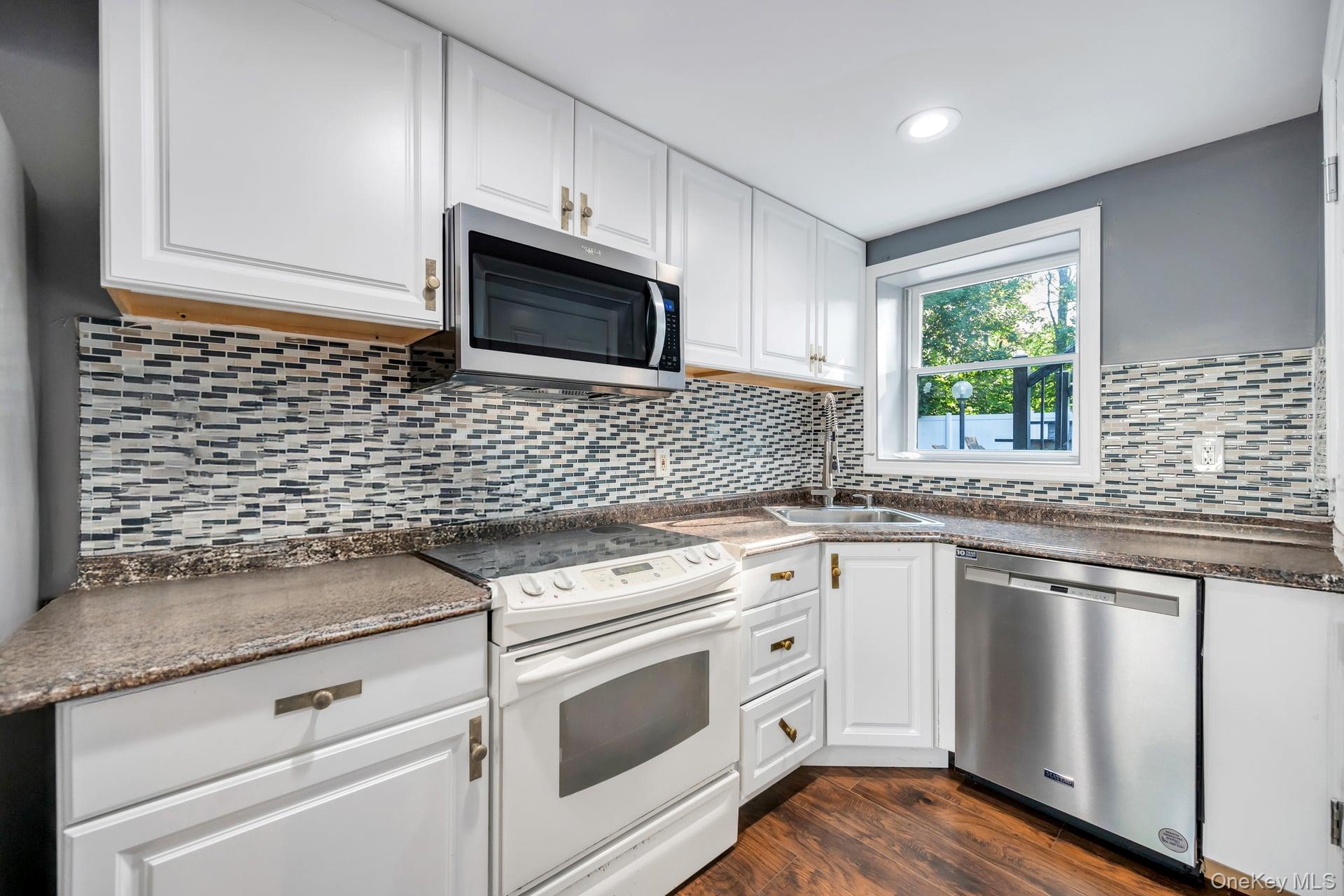 #16 photo, 15 Fairway Drive, ナッソー郡 Old Bethpage , NY 11804