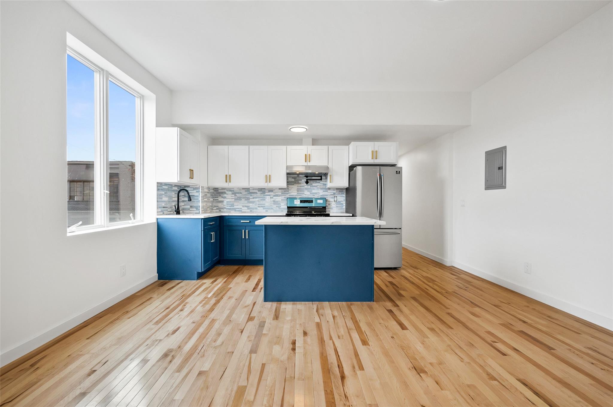 #1 photo, 59-84 59 Place, 皇后區 麦斯佩斯 Maspeth , NY 11378