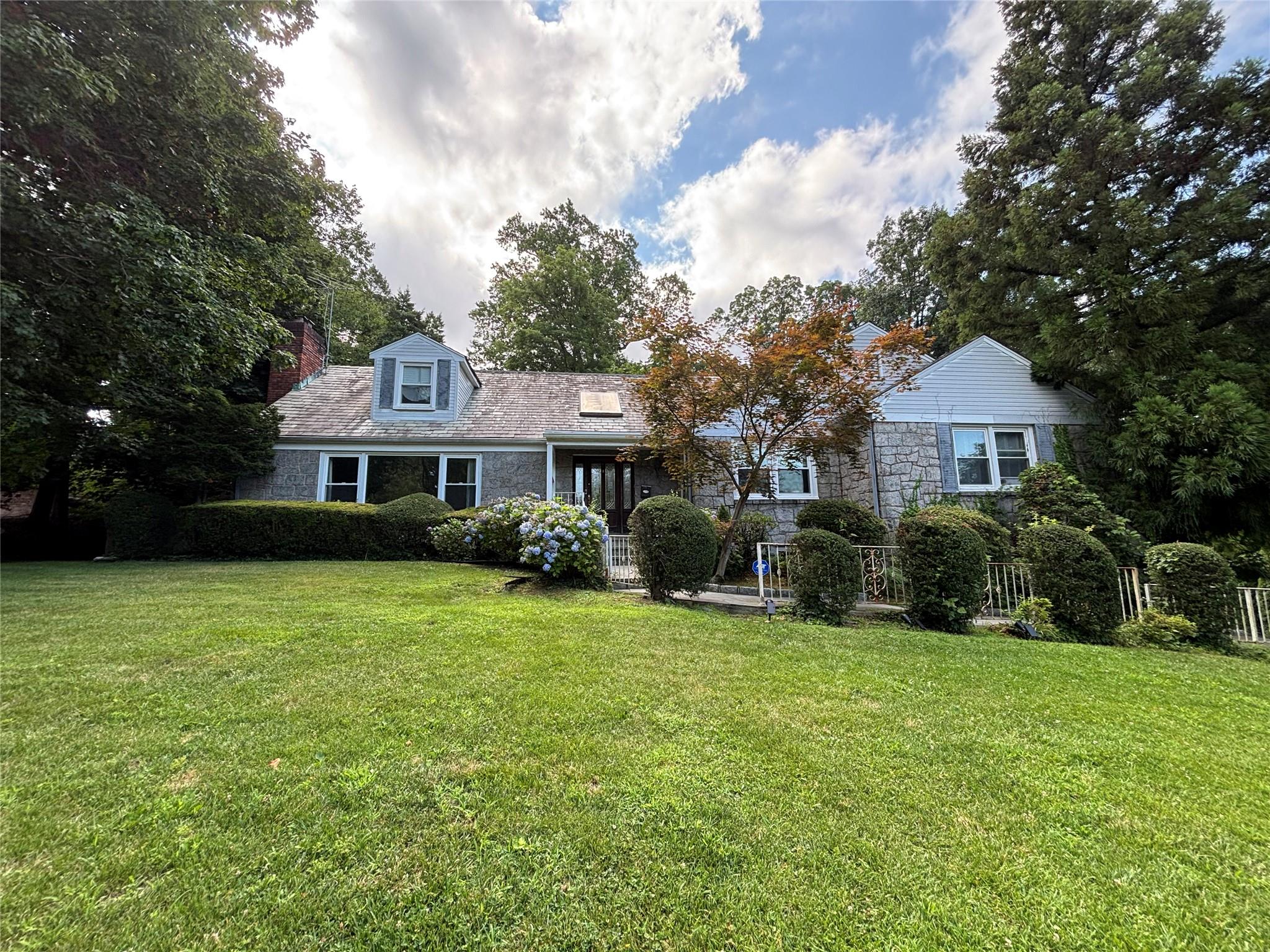 #2 photo, 13 Laurel Drive, ナッソー郡 Great Neck , NY 11021