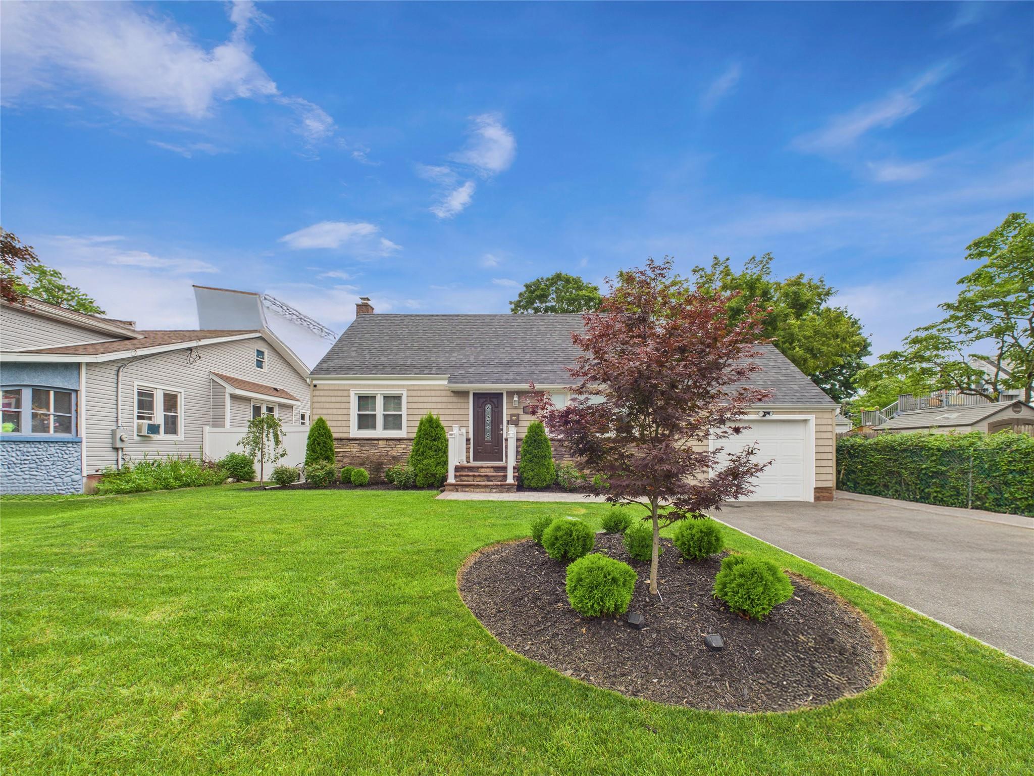 #1 photo, 133 3rd Avenue, 東長島 亨廷顿站 Huntington Station , NY 11746