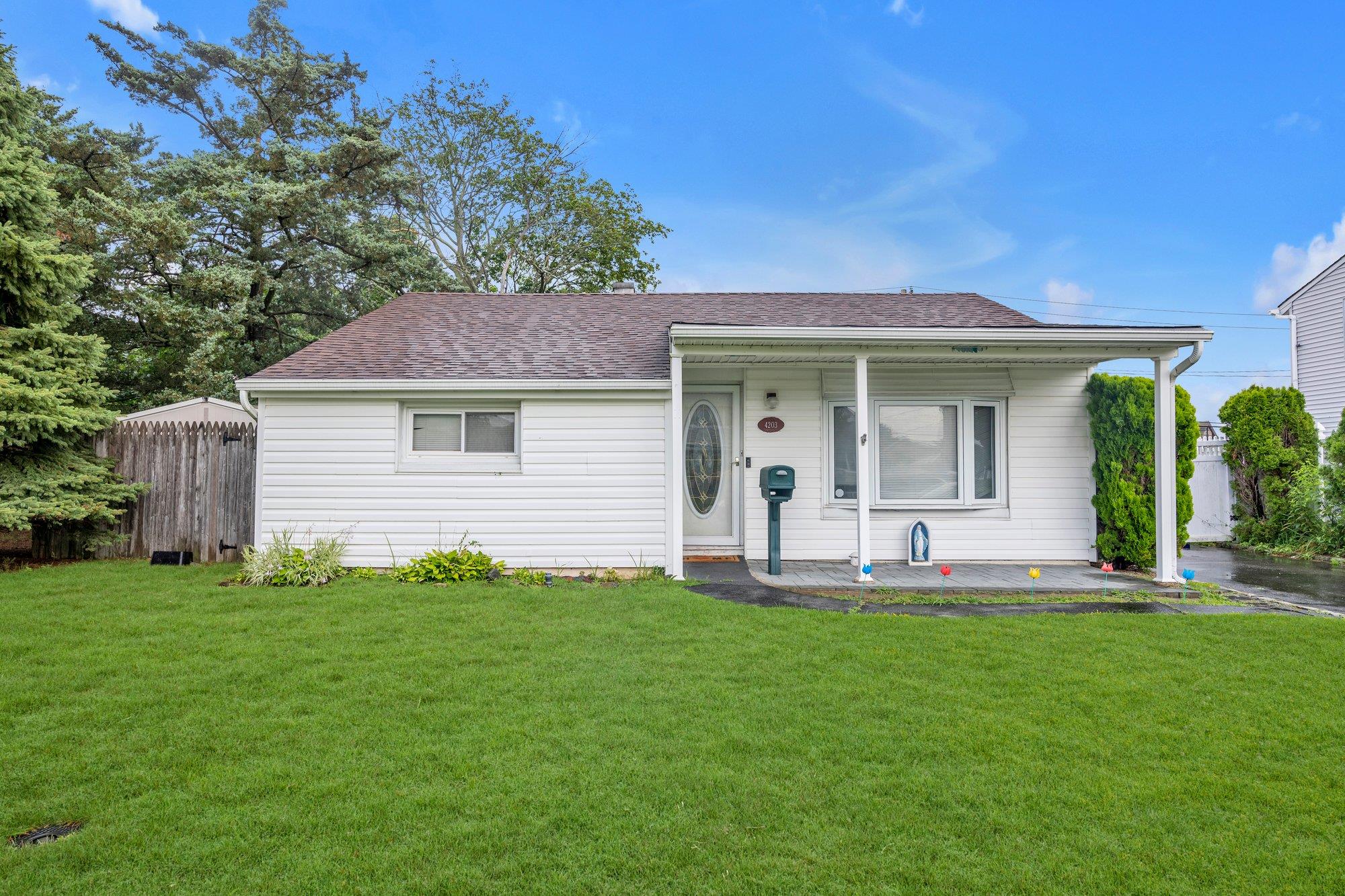 #1 photo, 4203 Ludwig Lane, 長島 貝斯佩奇 Bethpage , NY 11714