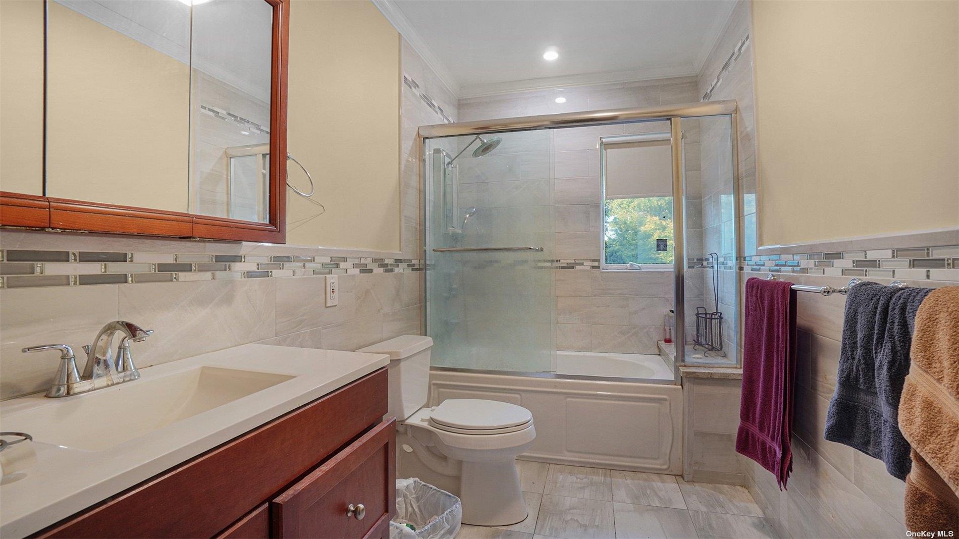 #13 photo, 140 Long Drive, ナッソー郡 Hempstead , NY 11550