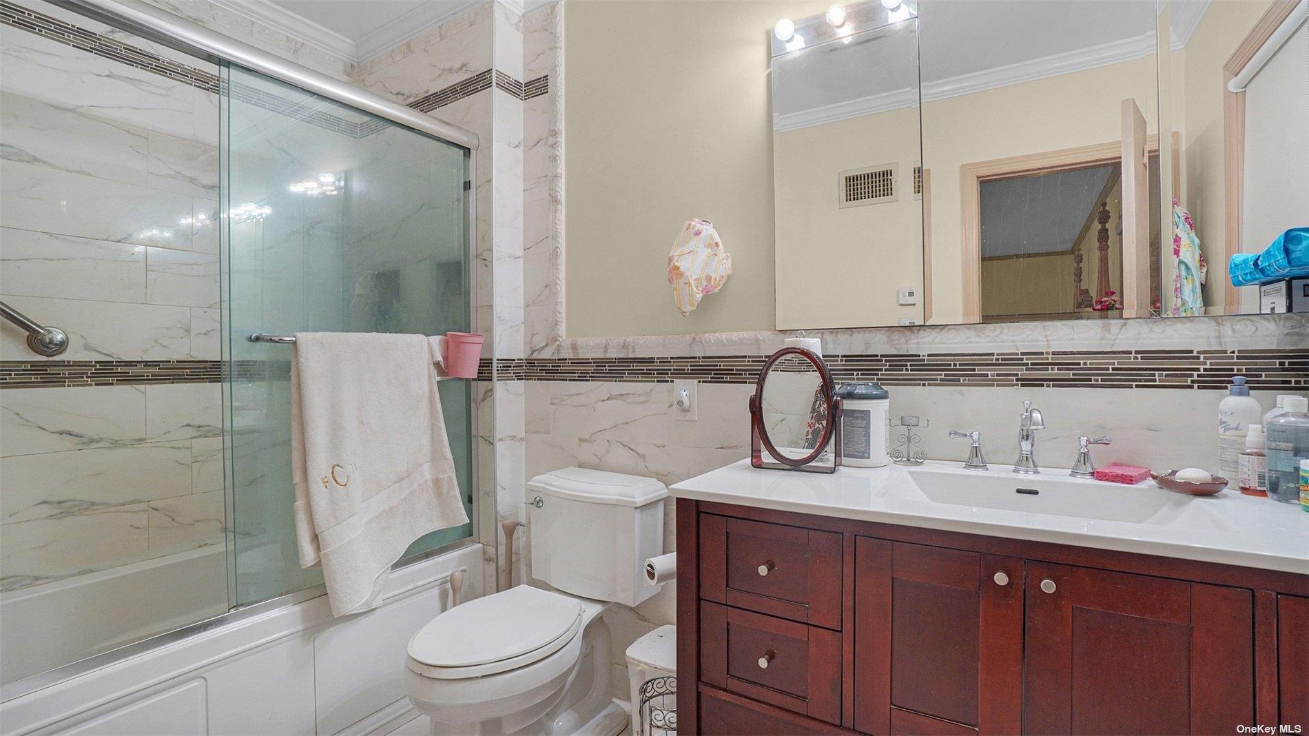 #17 photo, 140 Long Drive, ナッソー郡 Hempstead , NY 11550