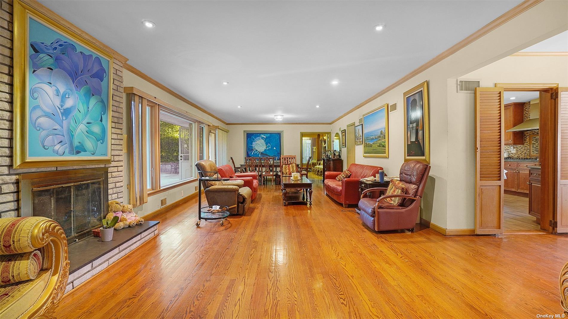 #3 photo, 140 Long Drive, ナッソー郡 Hempstead , NY 11550