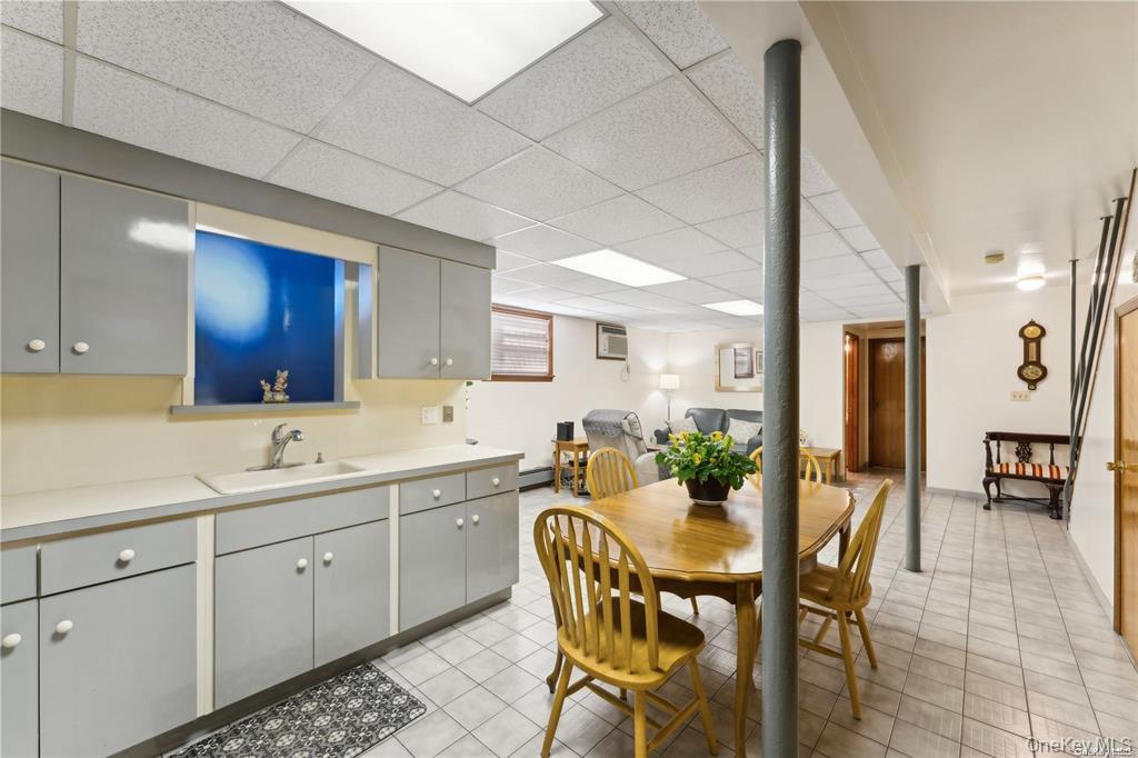 #11 photo, 98-02 Corona Avenue, クイーンズ区 Corona , NY 11368