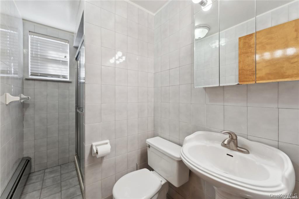 #12 photo, 98-02 Corona Avenue, クイーンズ区 Corona , NY 11368