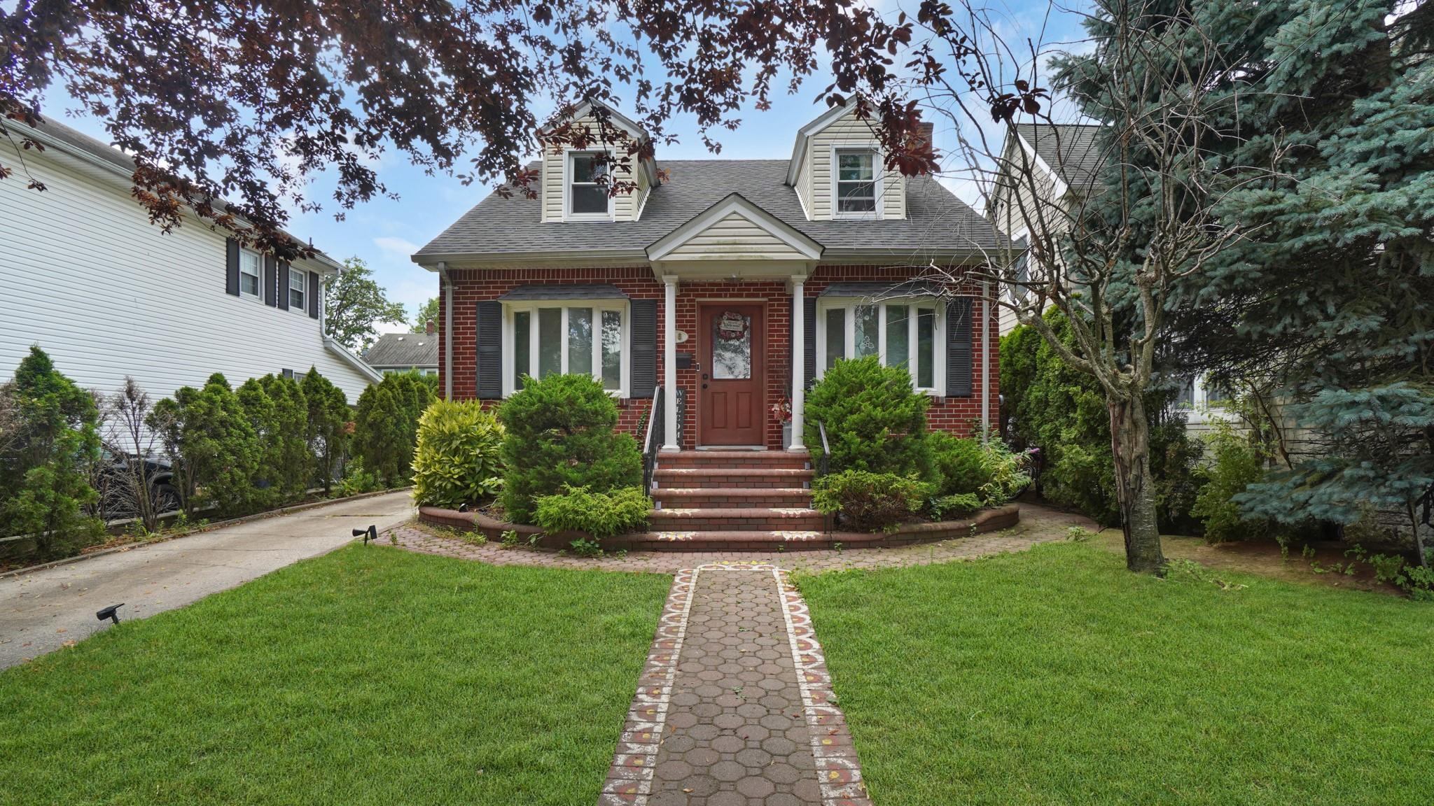 #1 photo, 26 Depan Avenue, Floral Park , NY 11001