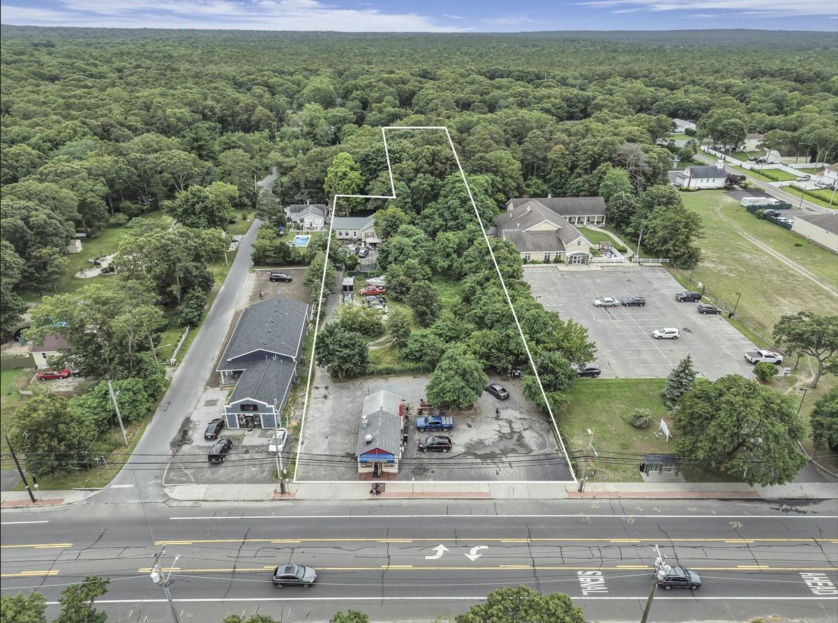 #1 photo, 669 Flanders Road, 東長島 汉普顿 Flanders , NY 11901
